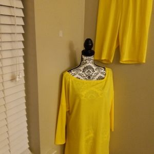 Women's never worn bright yellow short set